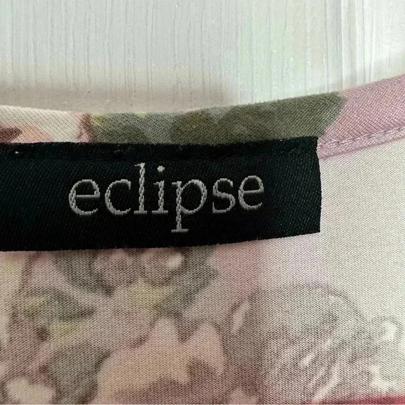 Eclipse Wrap Top  Floral Pink / Mauve Size Medium - Picture 8 of 16